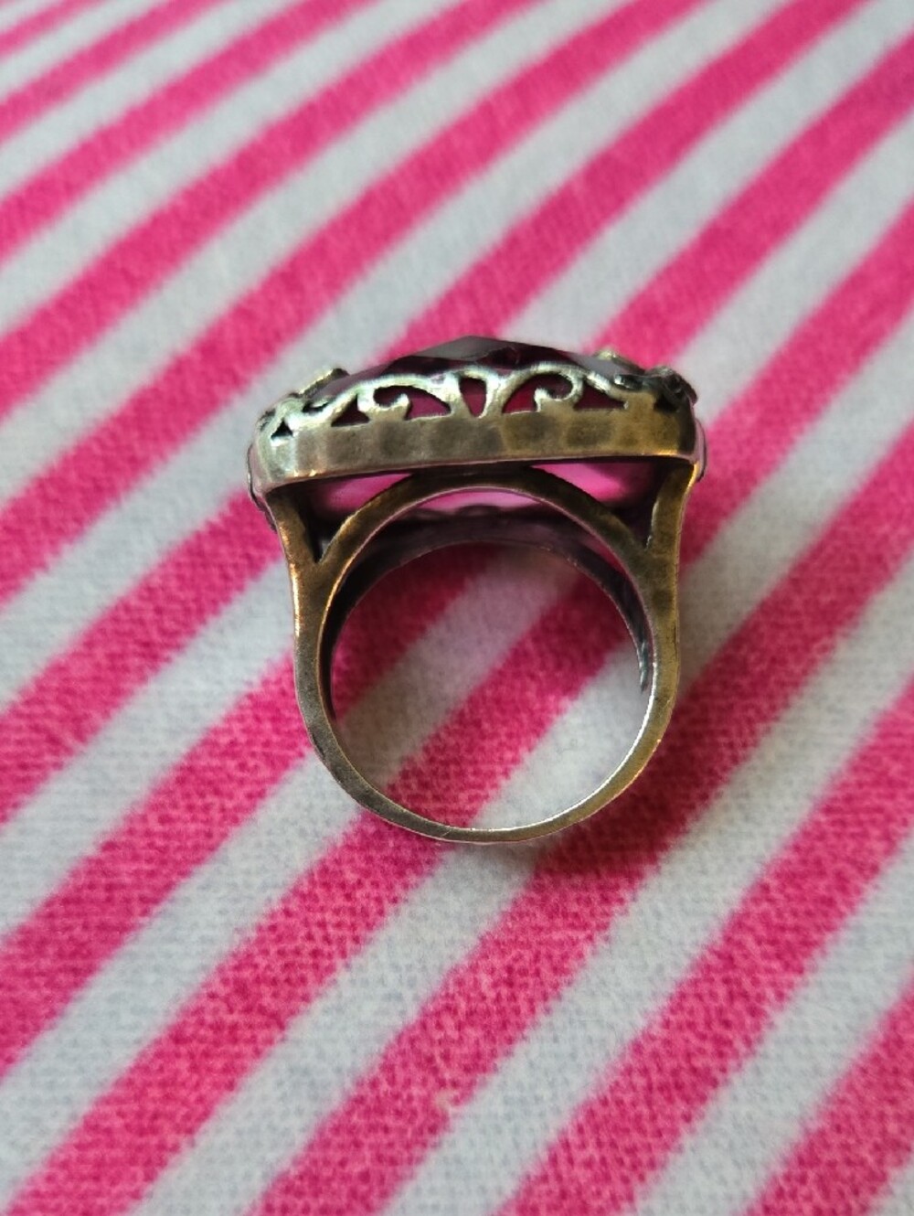 Silpada Berry-licious Pink Faceted Crystal Ring with Floral Silver Accents Sz 8 - Picture 3 of 8